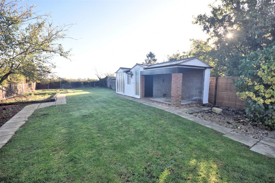 Images for Weston Turville/Stoke Mandeville Borders EAID:christopherpalletapi BID:82450-1