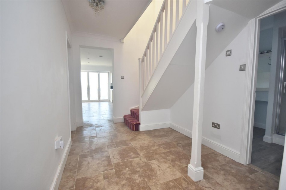 Images for Weston Turville/Stoke Mandeville Borders EAID:christopherpalletapi BID:82450-1