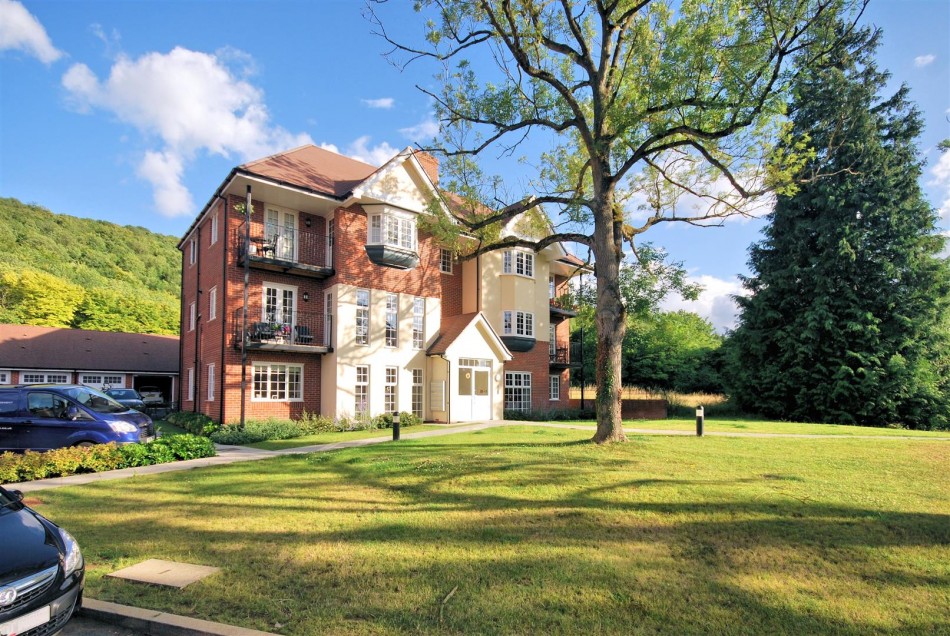Images for First Floor Apartment, Wendover EAID:christopherpalletapi BID:82450-1
