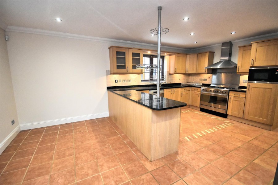 Images for Wendover Road, Weston Turville EAID:christopherpalletapi BID:82450-1